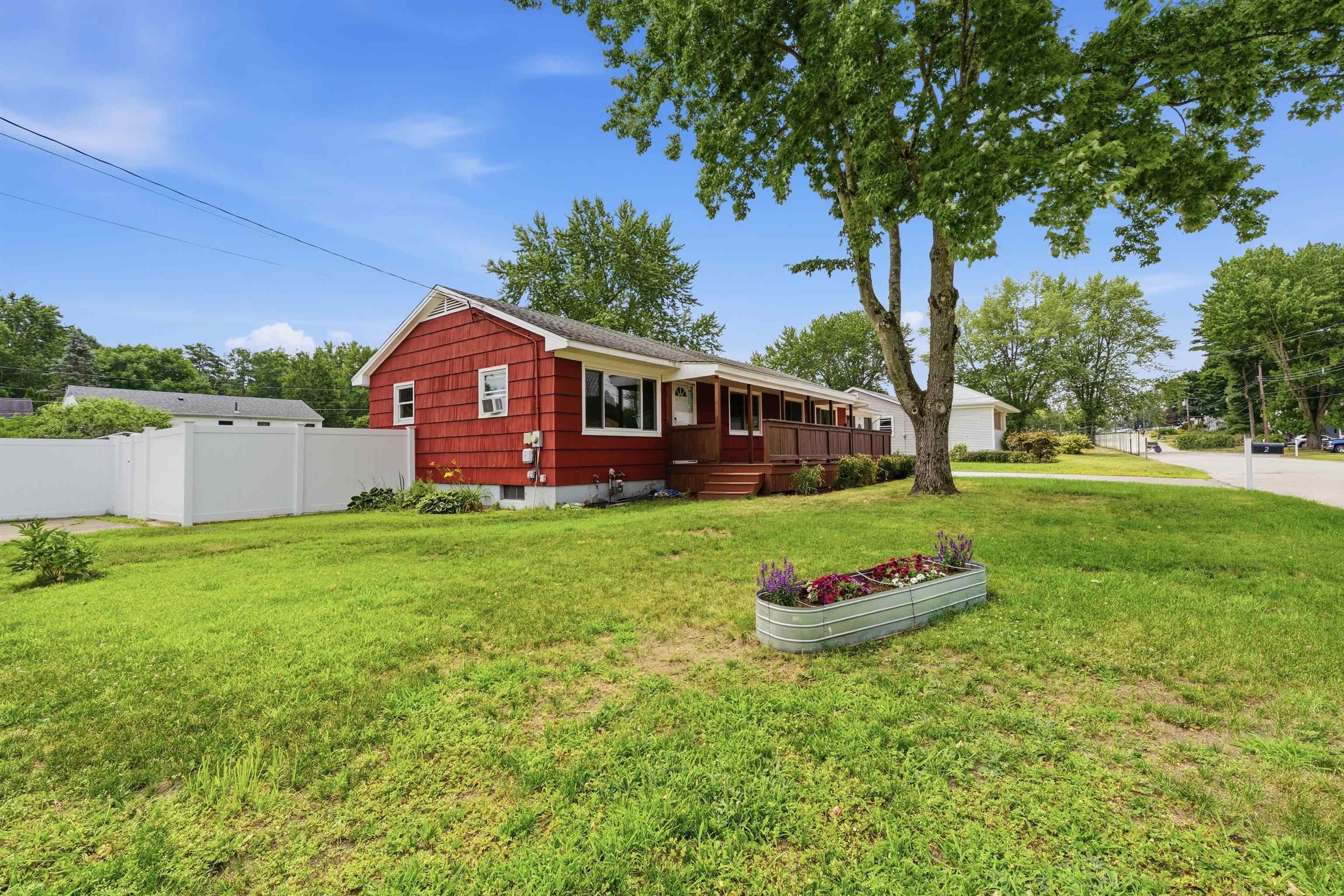 2 Iroquois Road Nashua, NH 03063 - Photo 1 of 36