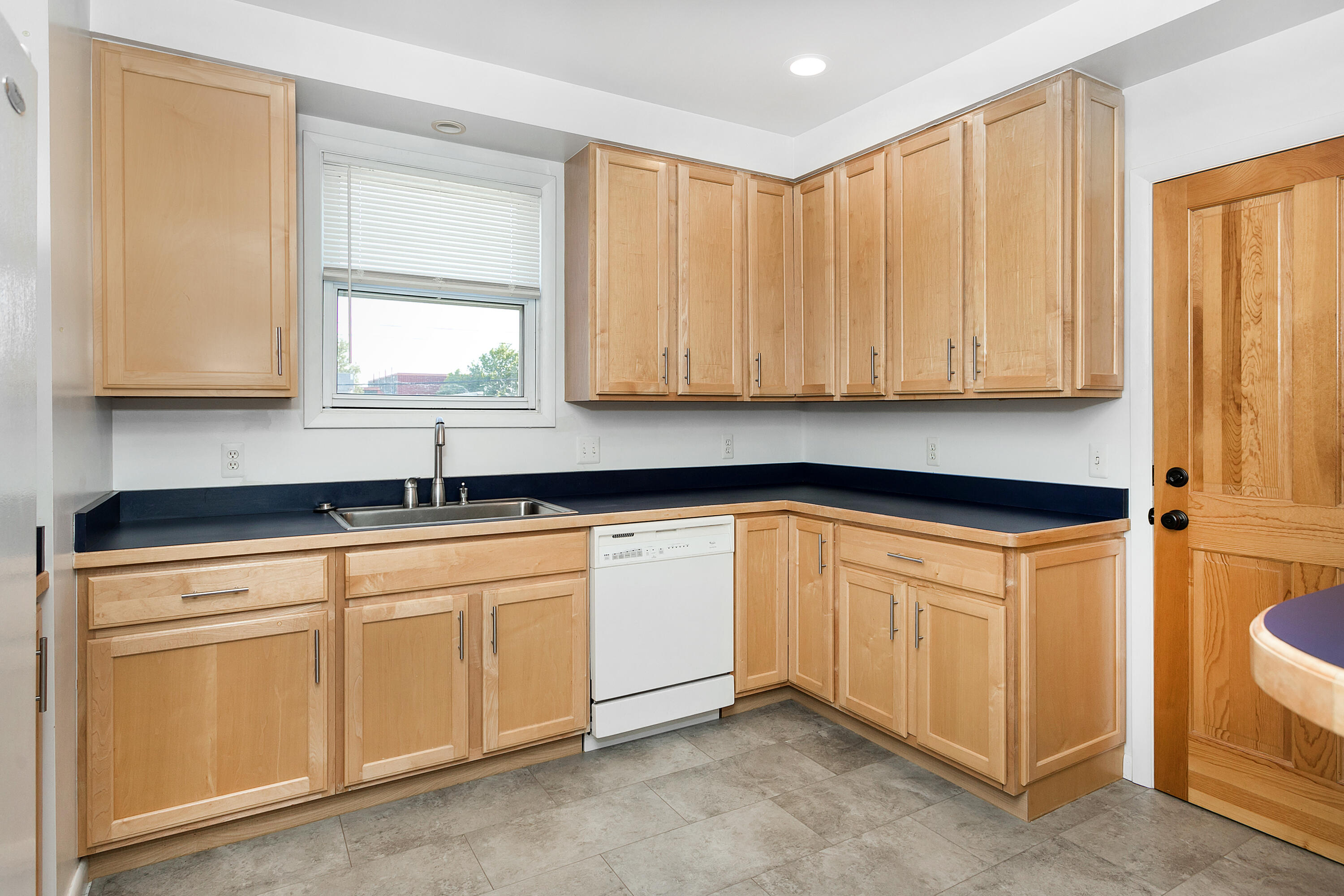 1844 Leitch Road Ferndale, MI 48220 - Photo 5 of 28 lower