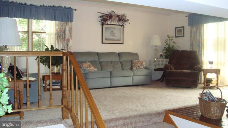 1318 2nd Road Middle River, MD 21220 - Photo 3 of 7 Family Room
