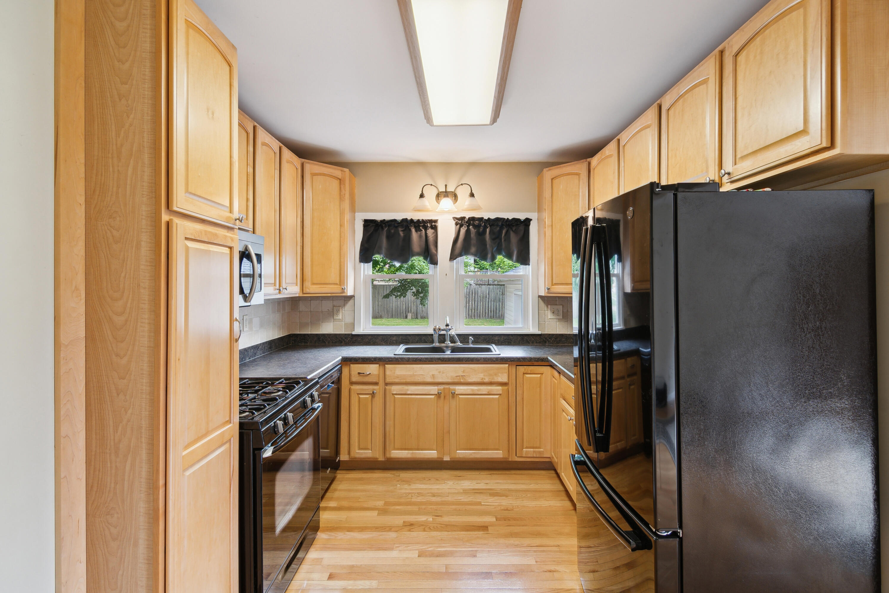 115 East Street Reading, MI 49274 - Photo 13 of 49 13-115-East-St-Reading-MI-49274-WindowSt