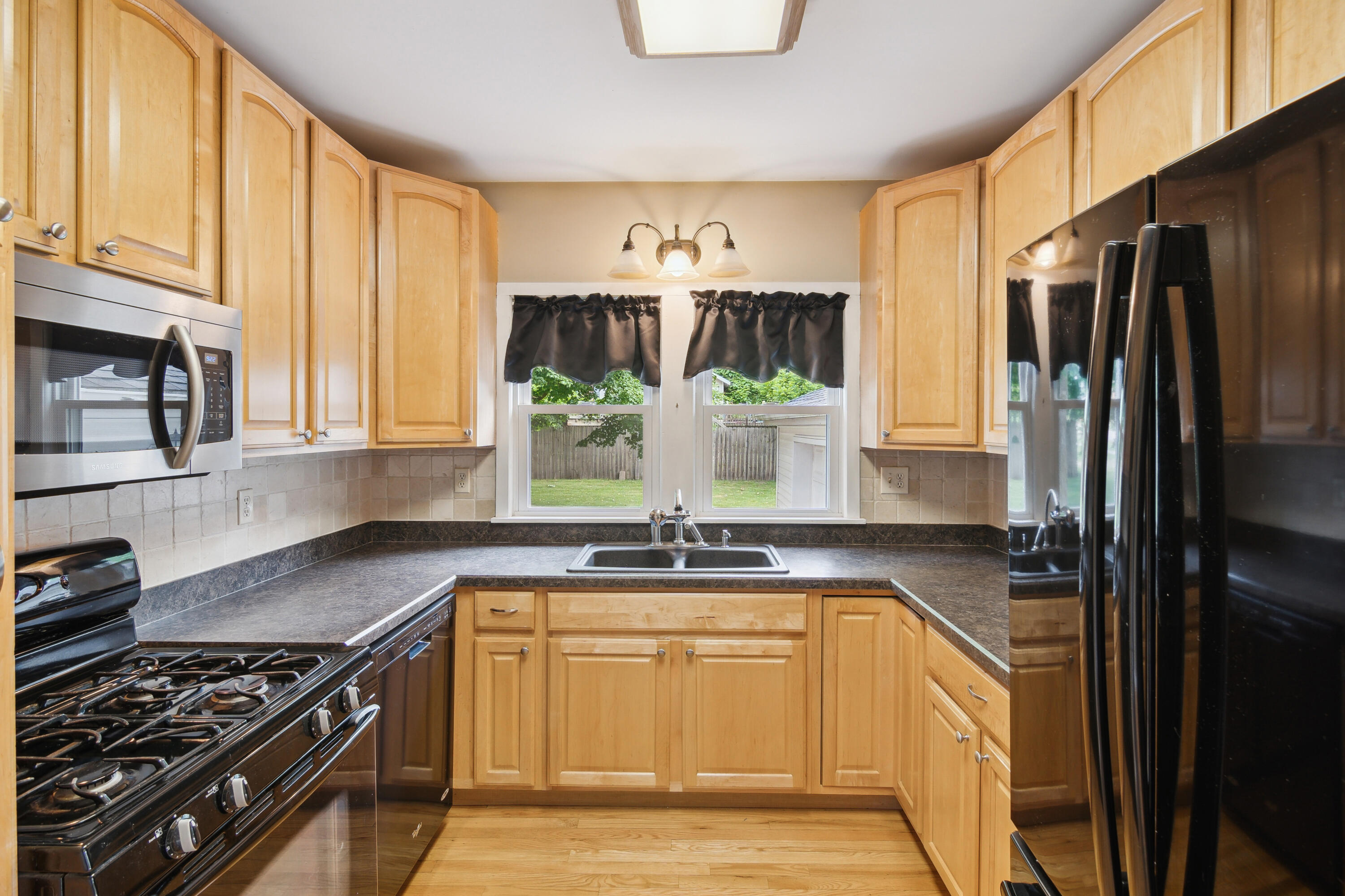 115 East Street Reading, MI 49274 - Photo 14 of 49 14-115-East-St-Reading-MI-49274-WindowSt