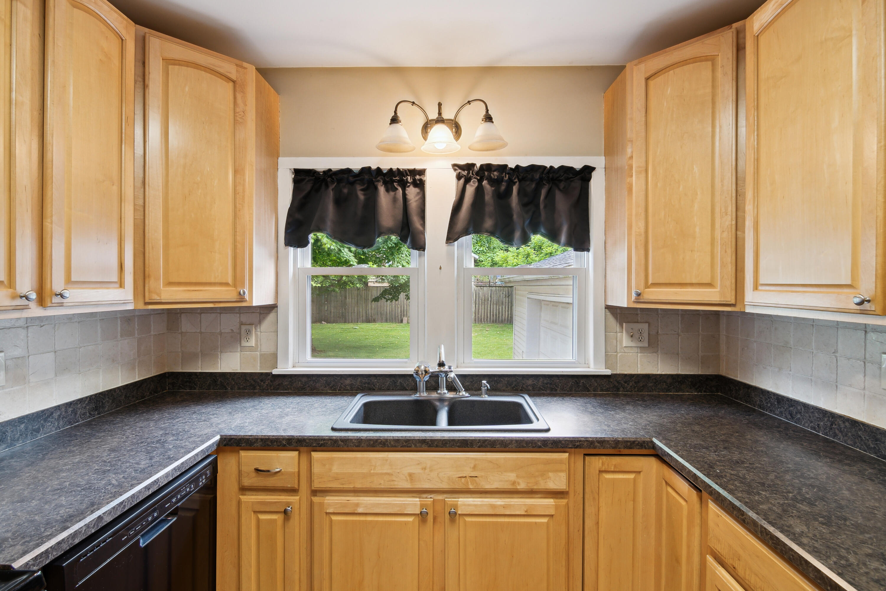 115 East Street Reading, MI 49274 - Photo 15 of 49 15-115-East-St-Reading-MI-49274-WindowSt