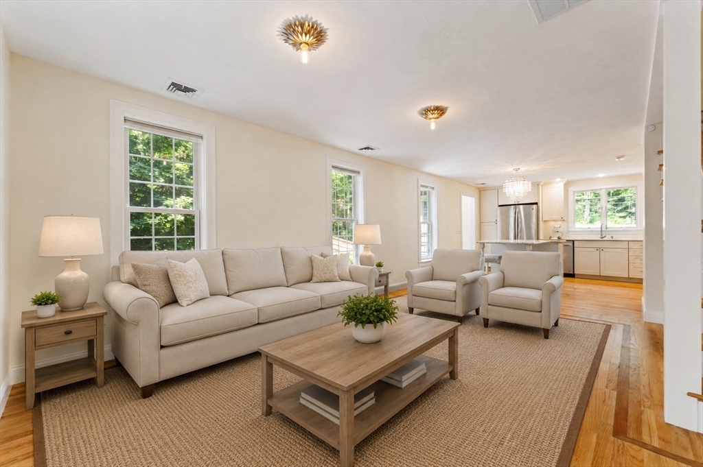 10 Mayflower Path Wayland, MA 01778 - Photo 16 of 33