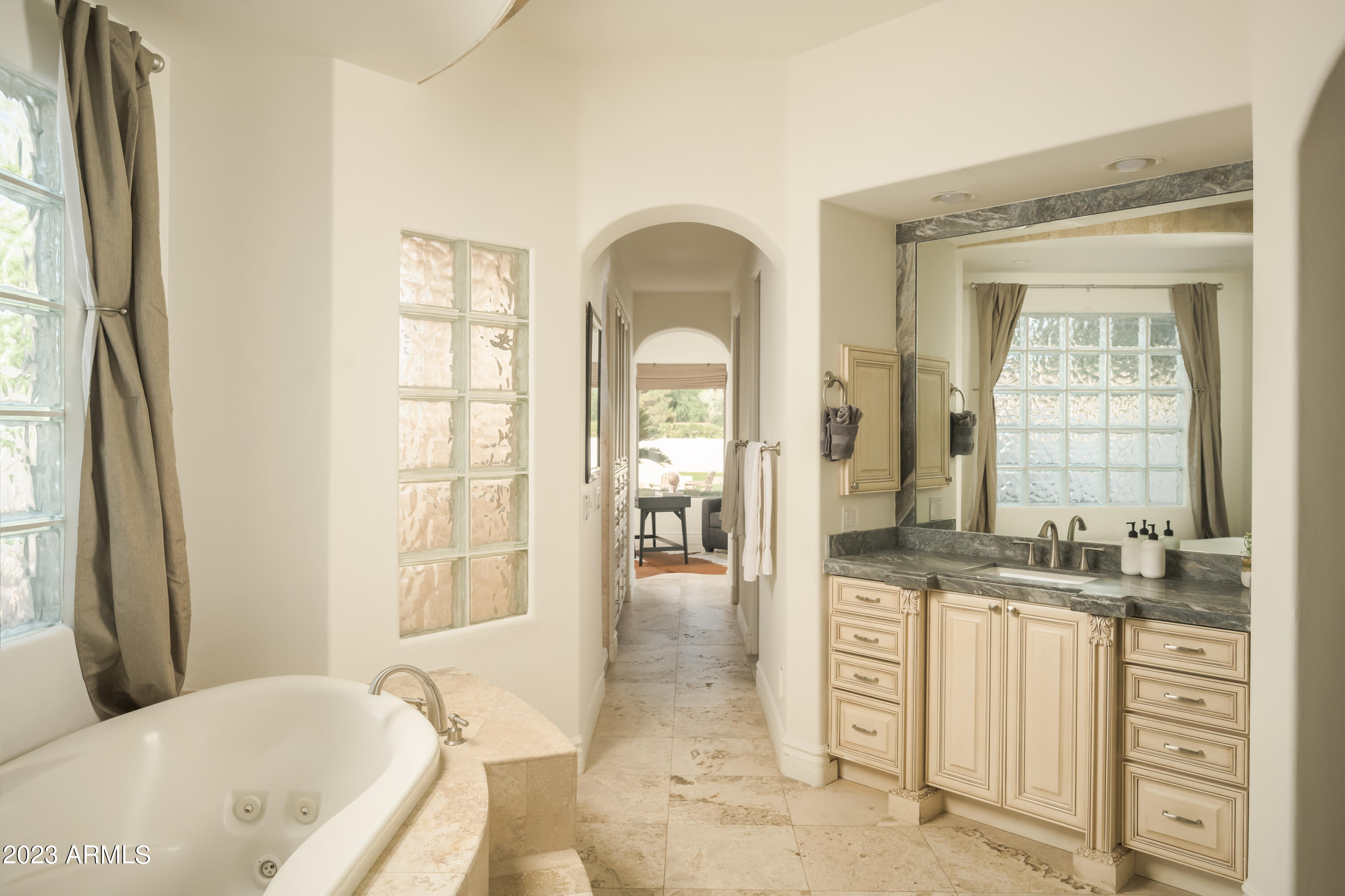 9215 North Invergordon Road Paradise Valley, AZ 85253 - Photo 21 of 50 _DSC3822-Edit