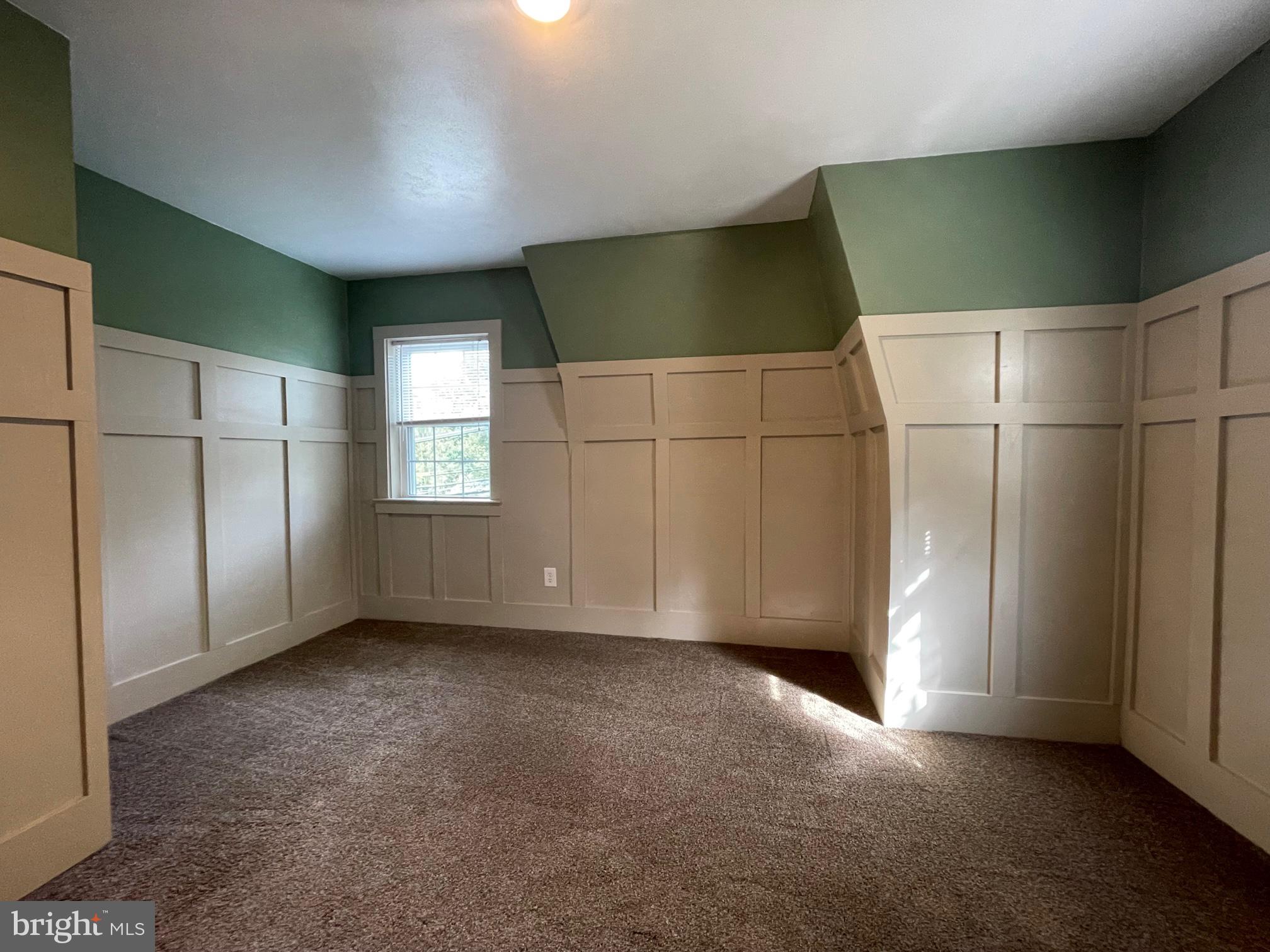 92 Sproul Road Malvern, PA 19355 - Photo 10 of 32 MBR is carpeted