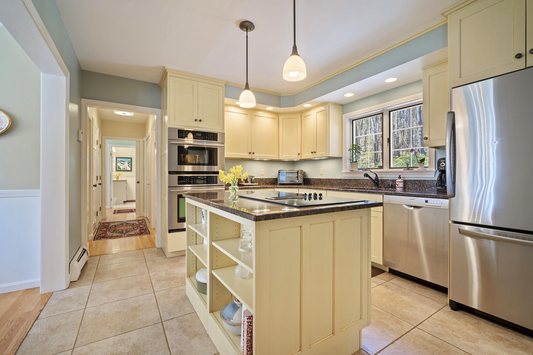 12 Ledge Road Cumberland, ME 04110 - Photo 19 of 50 amy-tarbox-cumberfore-caffeine-creative-