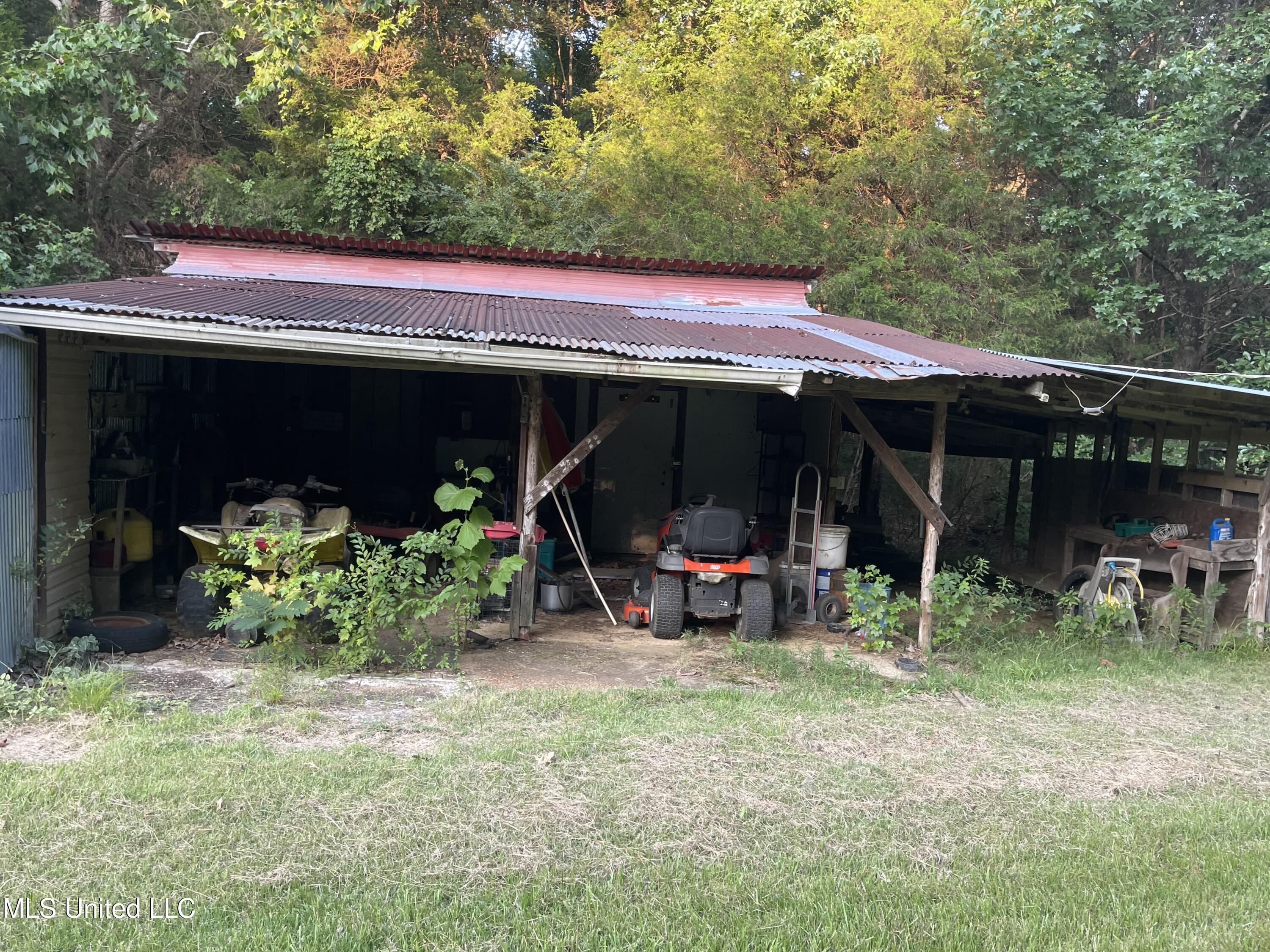 2216 Sycamore Road Coldwater, MS 38618 - Photo 14 of 14 Shed