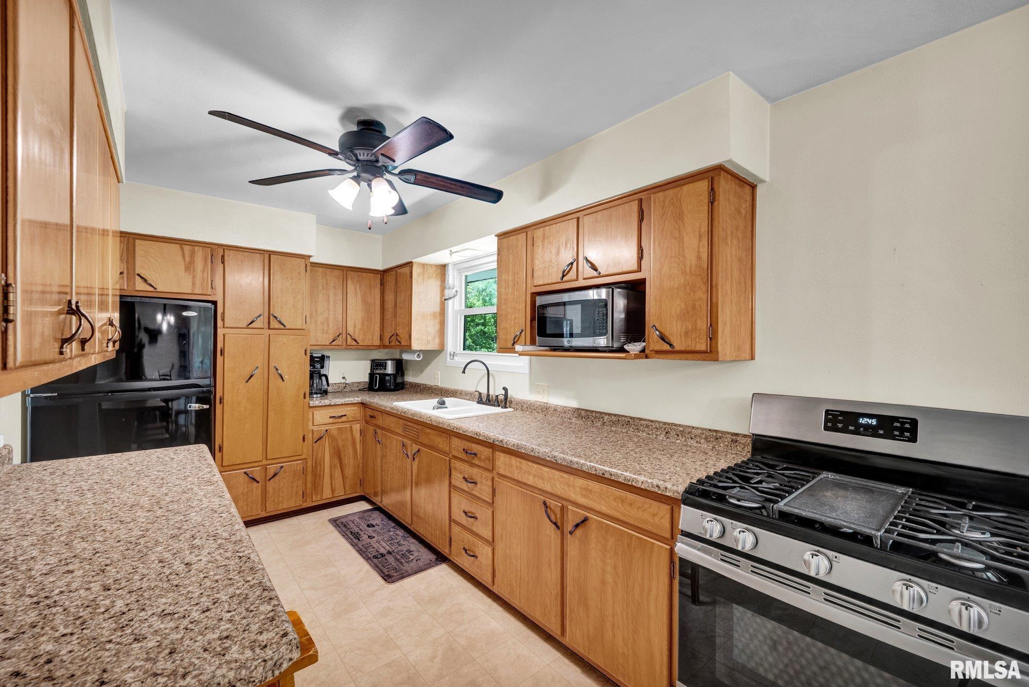 11 Waibel Road Bartonville, IL 61607 - Photo 9 of 32 Gallery Image 9