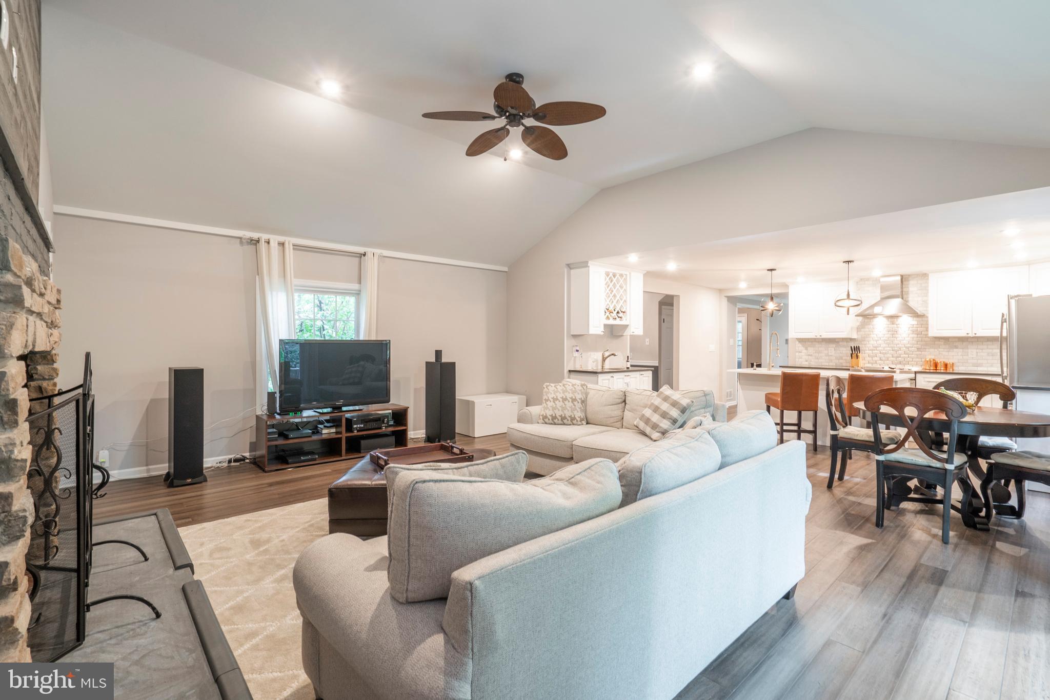 489 Cassatt Road Berwyn, PA 19312 - Photo 27 of 61 Vaulted ceiling
