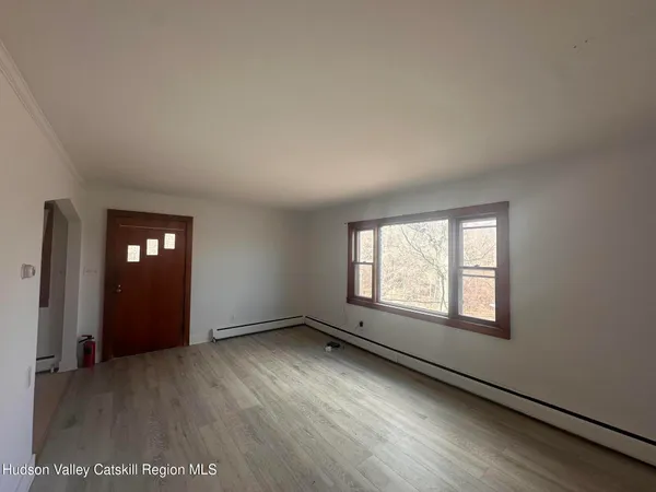 $1,600 | 6140 Highway 9G, Unit 2, Hudson, NY 12534