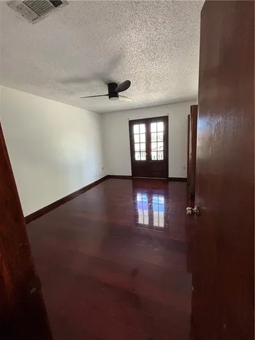 $2,300 | Undisclosed Address, Metairie, LA 70003