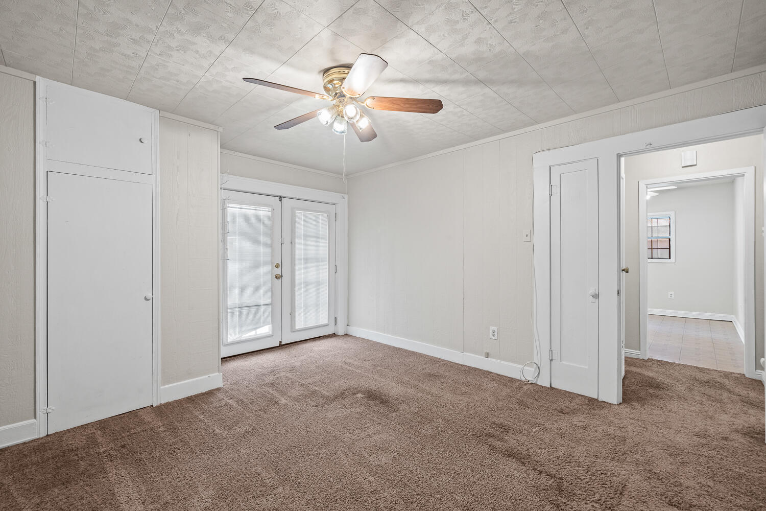 2313 20th Street Lubbock, TX 79411 - Photo 17 of 21 wooden floor in an empty room