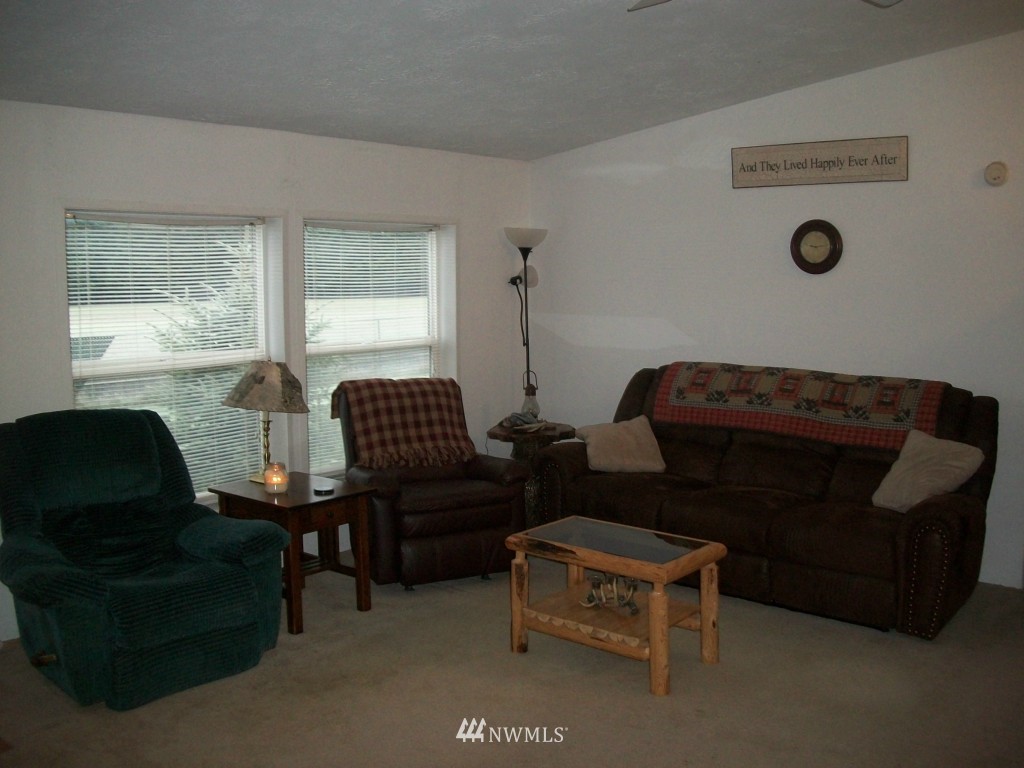 316 Chandler Road Chehalis, WA 98532 - Photo 2 of 9