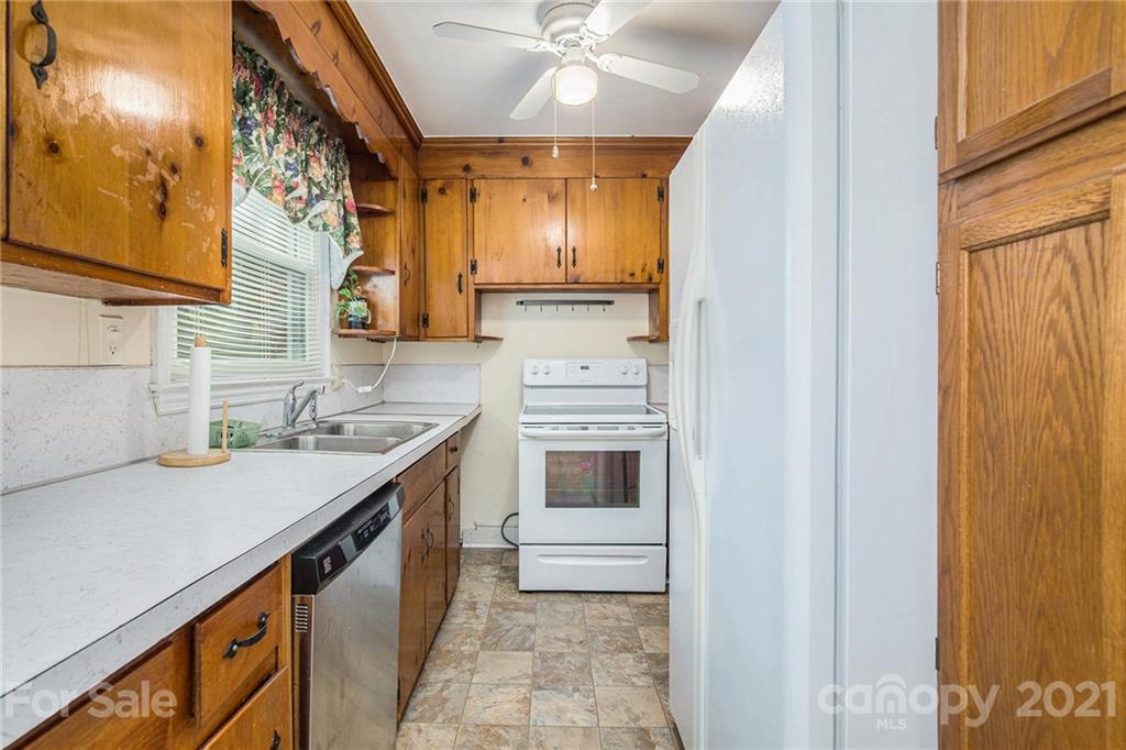 2719 Tallu Road Charlotte, NC 28269 - Photo 9 of 28 Gallery Image 9