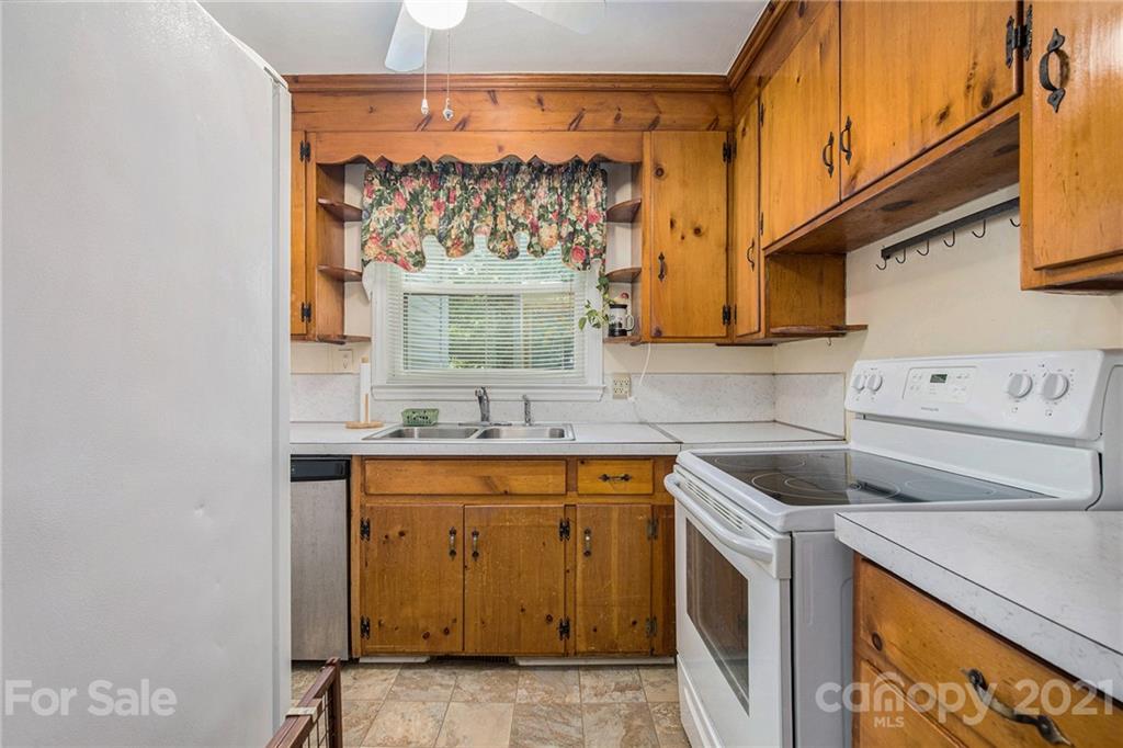 2719 Tallu Road Charlotte, NC 28269 - Photo 10 of 28 Gallery Image 10