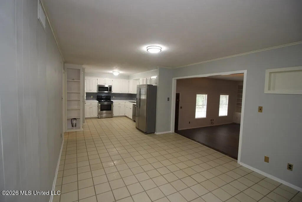 1242 West 18th Street Laurel, MS 39440 - Photo 11 of 33 din to kith