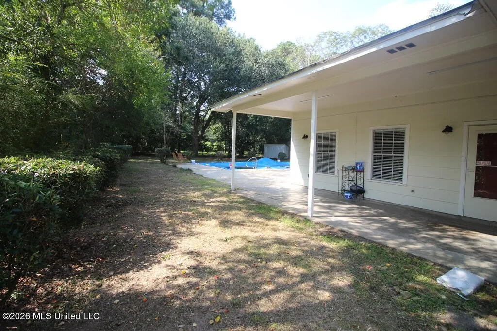 1242 West 18th Street Laurel, MS 39440 - Photo 23 of 33 Side house