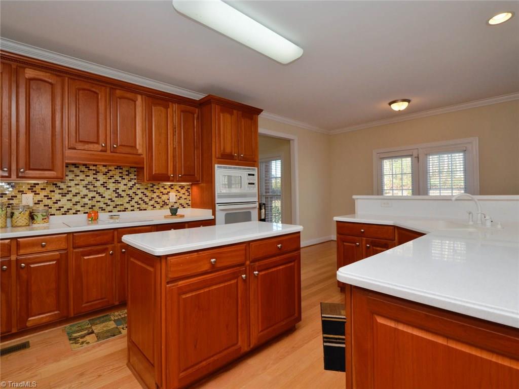 601 Stafford Pointe Court Oak Ridge, NC 27310 - Photo 14 of 28