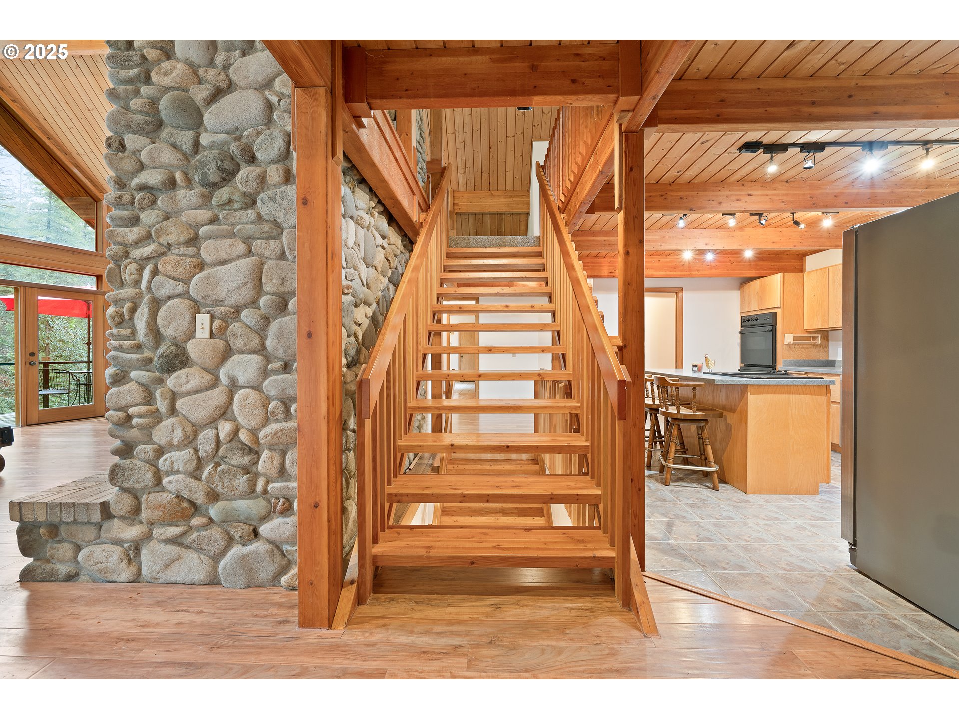 1261 Mathews Road Washougal, WA 98671 - Photo 5 of 42 a view of entryway with a front door