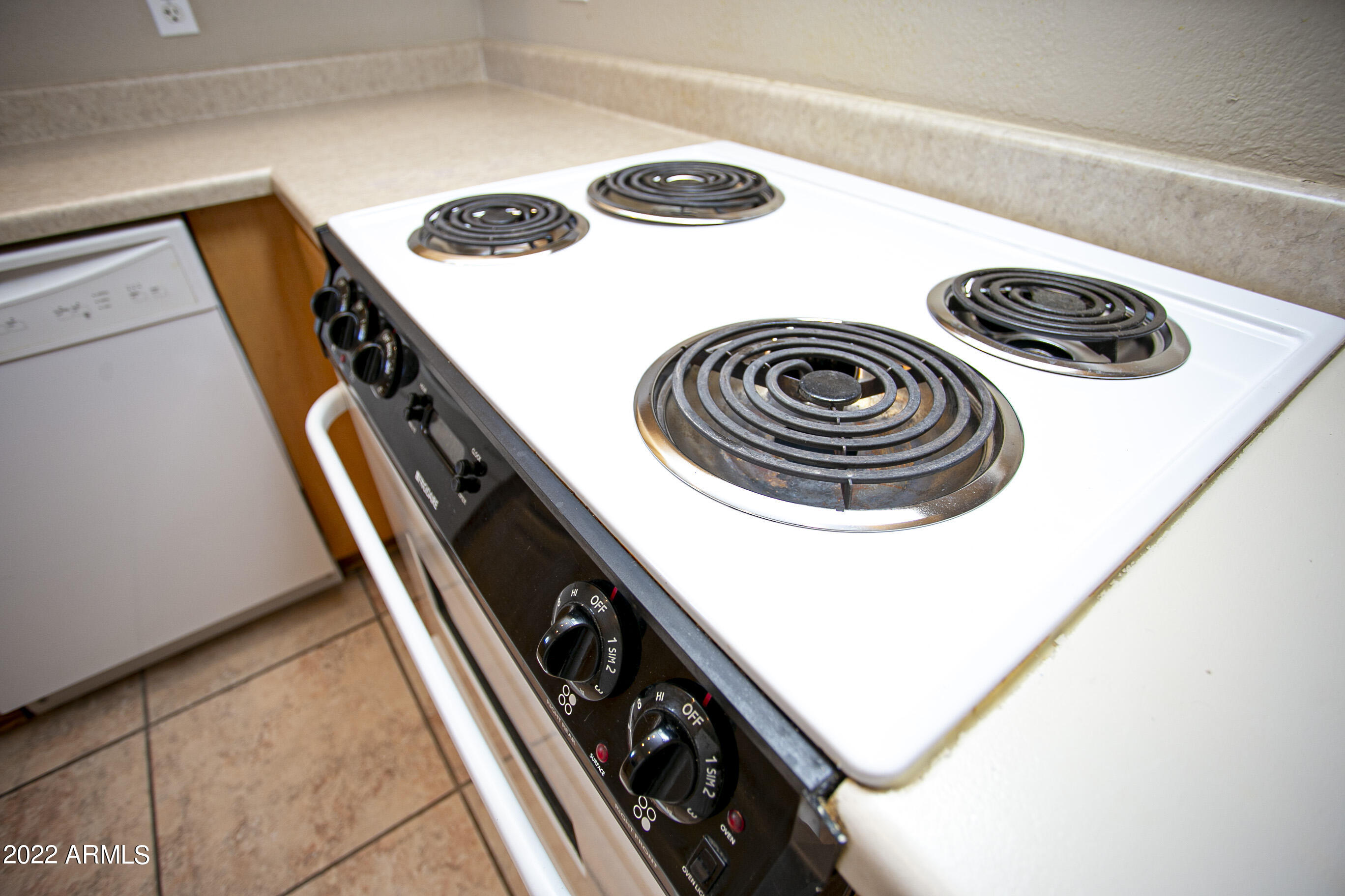 7101 West Beardsley Road, Unit 821 Glendale, AZ 85308 - Photo 7 of 28 Electric Stove