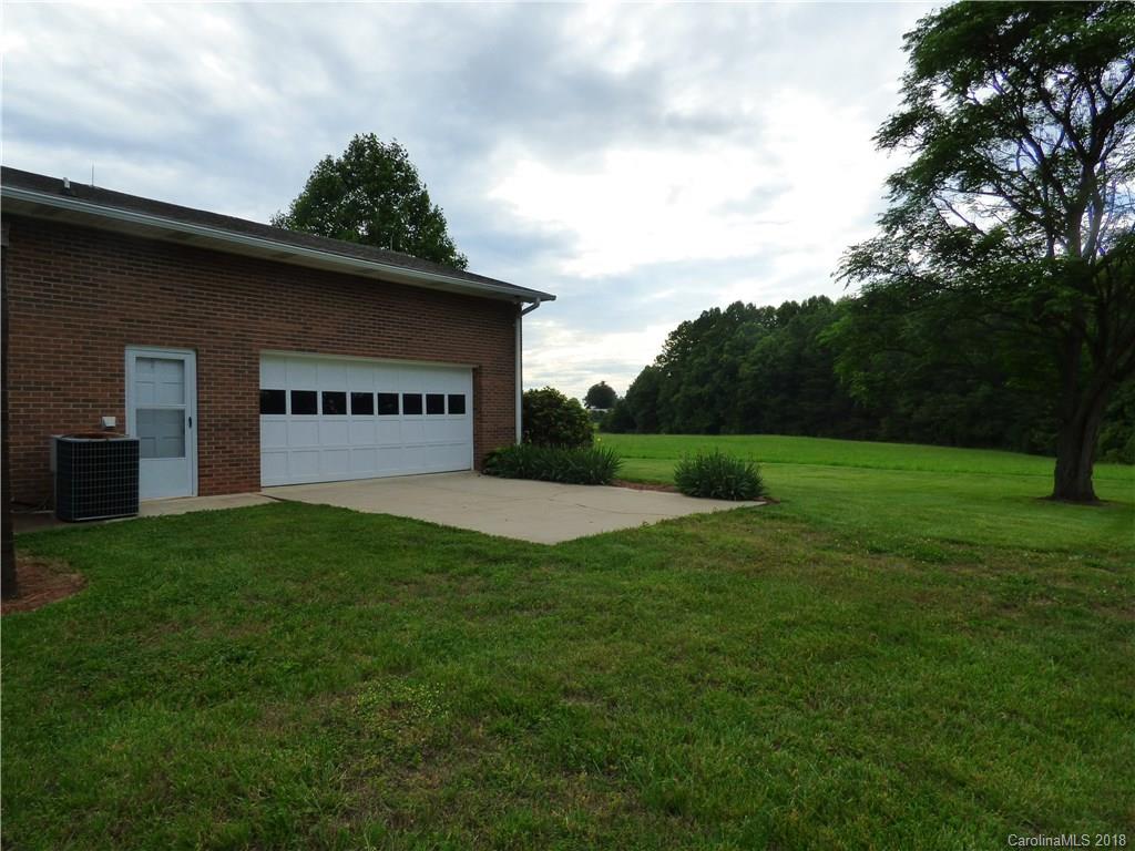 2468 Jennings Road Olin, NC 28660 - Photo 6 of 35