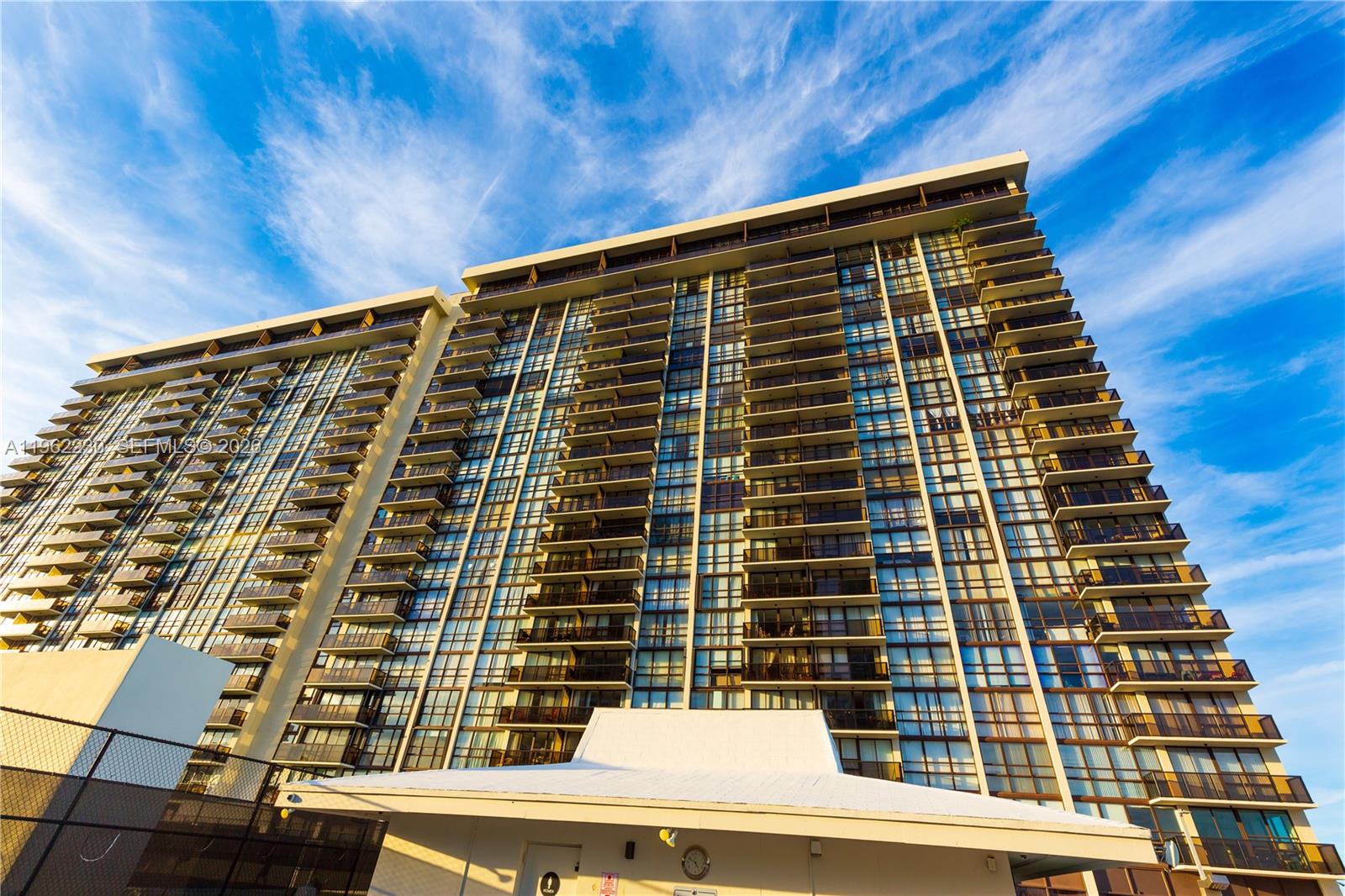 600 Northeast 36th Street, Unit 1905 Miami, FL 33137 - Photo 20 of 24