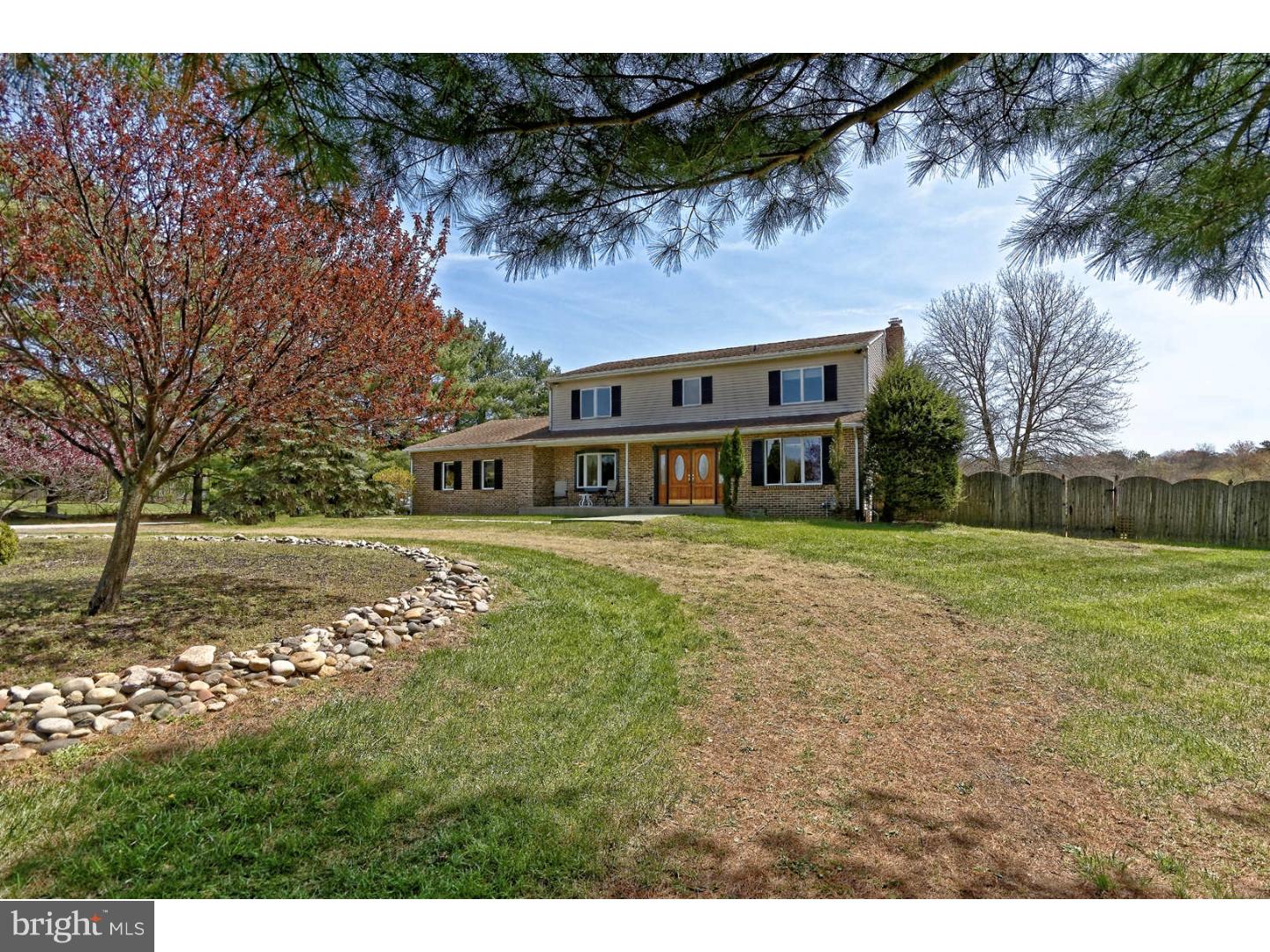 342 Forked Neck Road Shamong, NJ 08088 - Photo 2 of 25