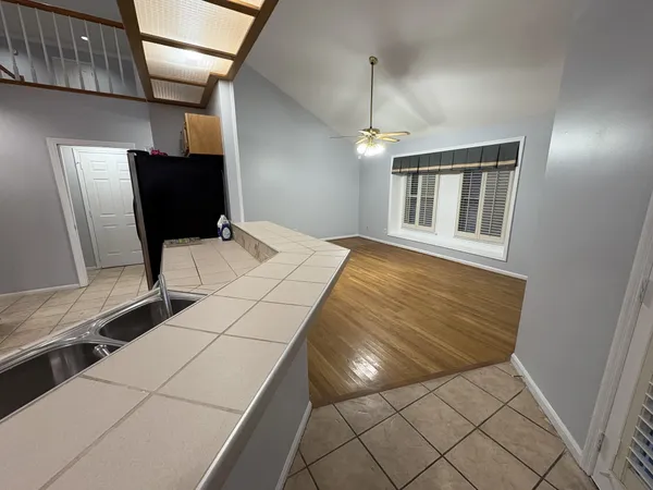 a view of livingroom with furniture