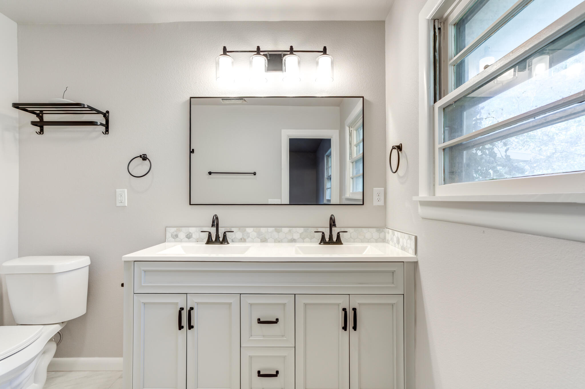 2722 55th Street Lubbock, TX 79413 - Photo 11 of 15 DSC00848_49_50_51_52