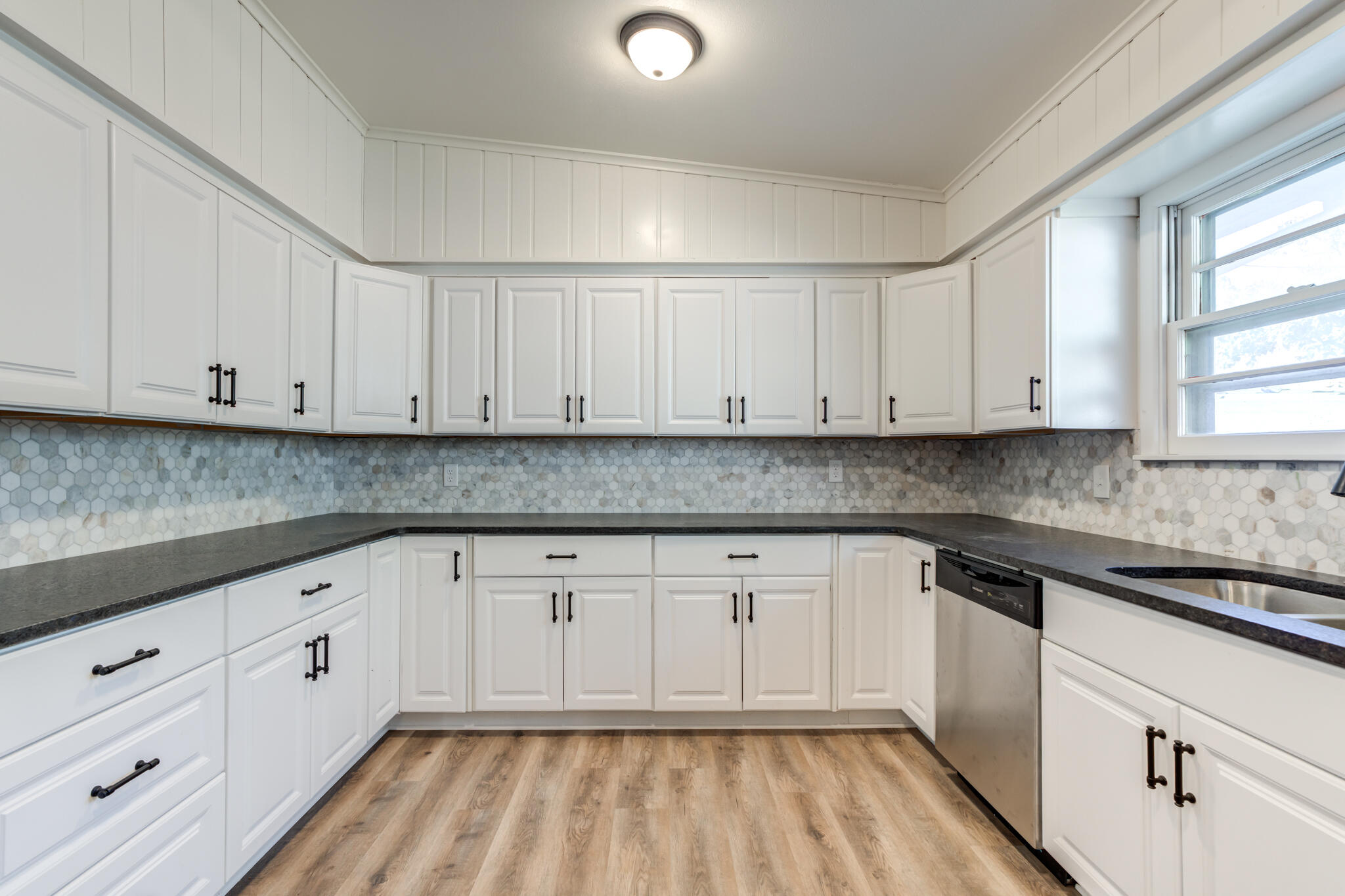 2722 55th Street Lubbock, TX 79413 - Photo 6 of 15 DSC00908_09_10_11_12