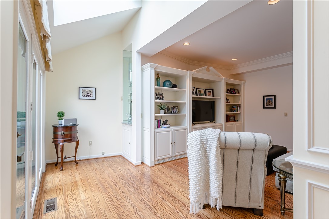 1506 East Avenue Rochester, NY 14610 - Photo 17 of 49