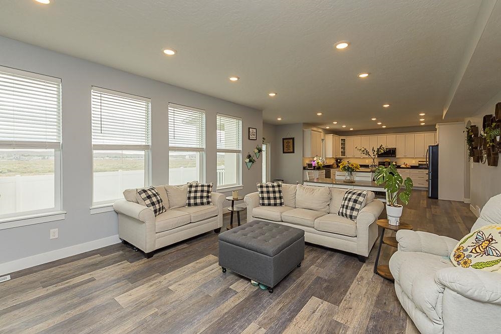 5717 Sun Ridge Drive Rock Springs, WY 82901 - Photo 7 of 48