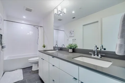 $600,000 | 1931 East 38th 1/2 Street, Unit 62, Austin, TX 78723