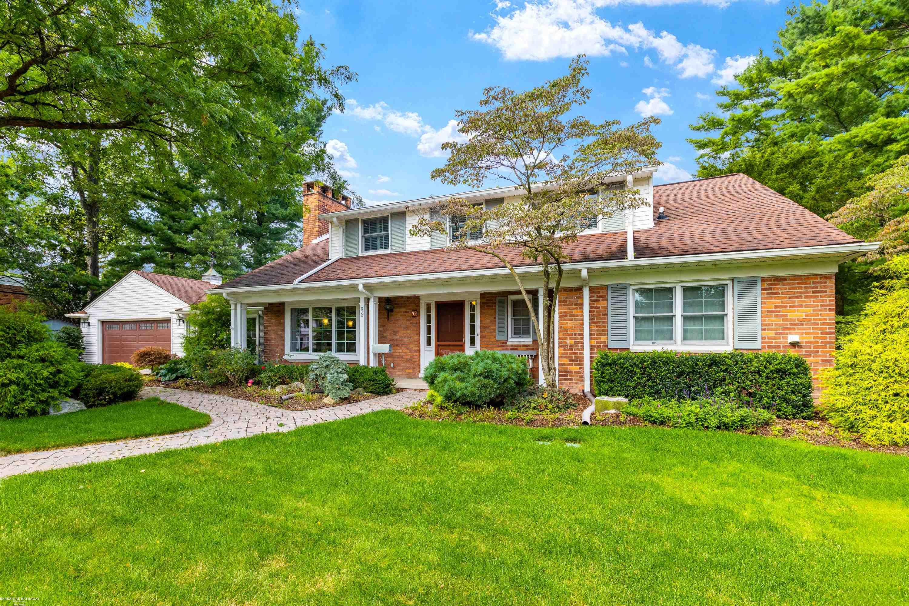 92 Deeplands Road Grosse Pointe, MI 48236 - Photo 18 of 75 50121634-17.JPG
