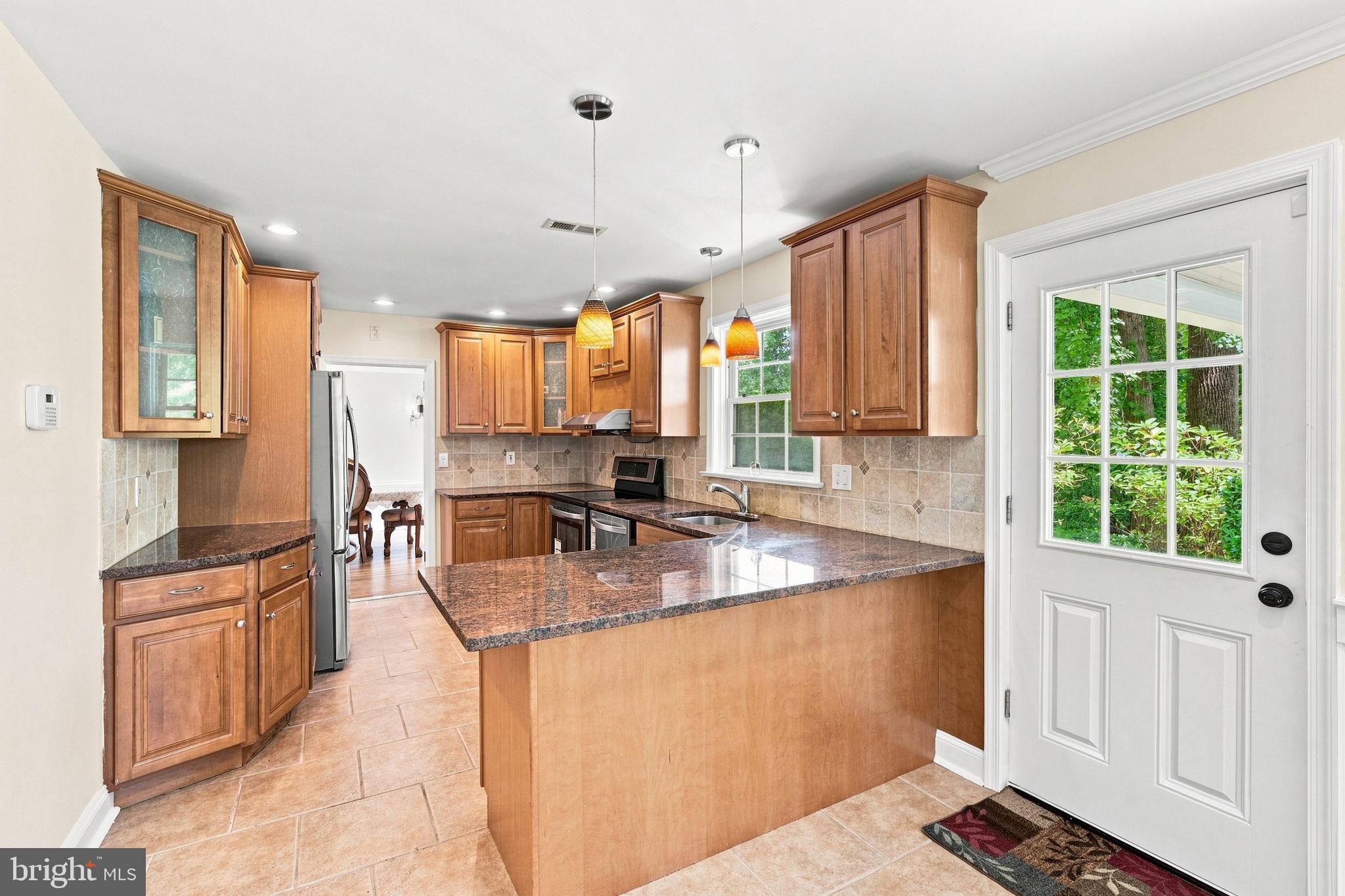 905 Newtown Road Devon, PA 19333 - Photo 30 of 61 Gallery Image 30