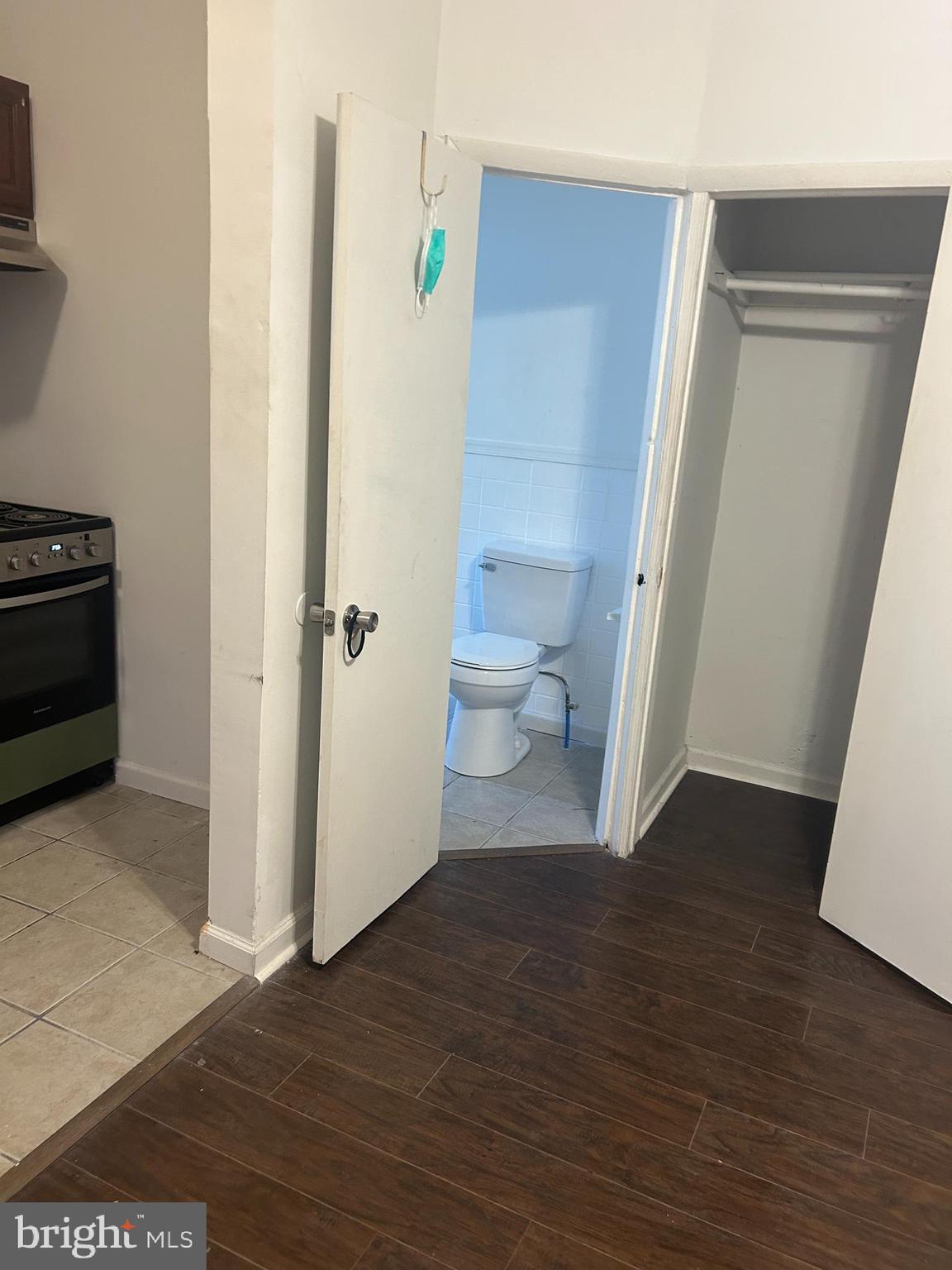 4100 Old York Road Philadelphia, PA 19140 - Photo 11 of 30 a view of a bathroom from a hallway
