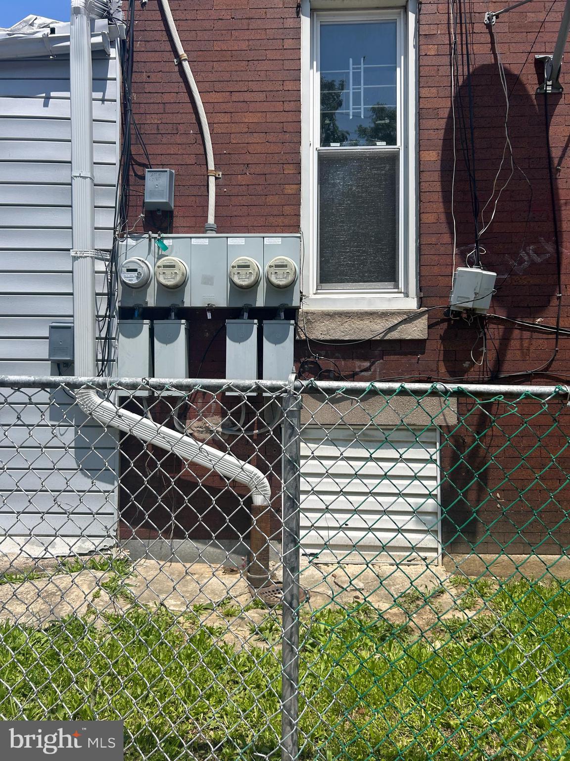 4100 Old York Road Philadelphia, PA 19140 - Photo 15 of 30 a backyard of a house with barbeque oven