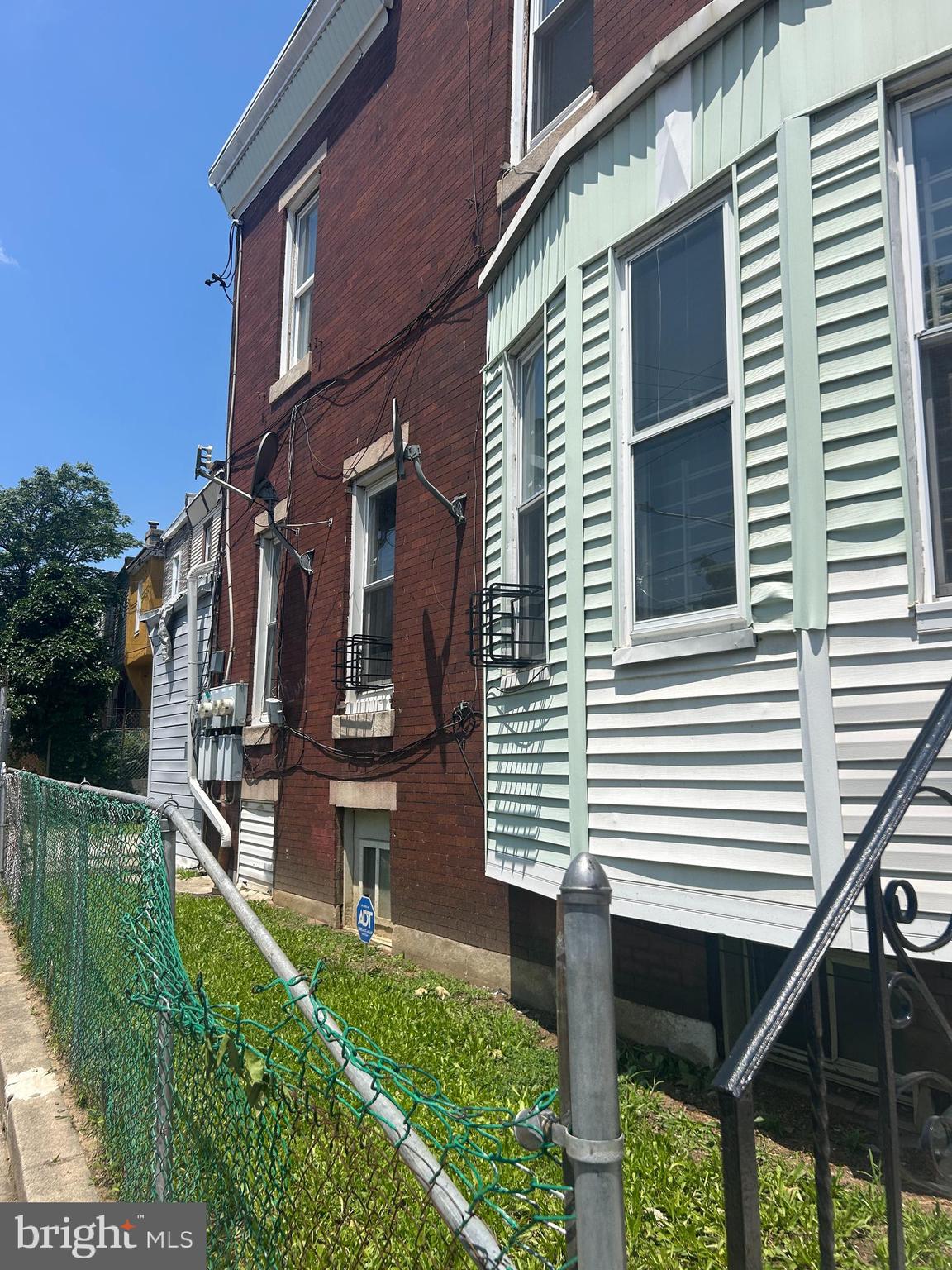 4100 Old York Road Philadelphia, PA 19140 - Photo 7 of 30 a view of a house with backyard and sitting area