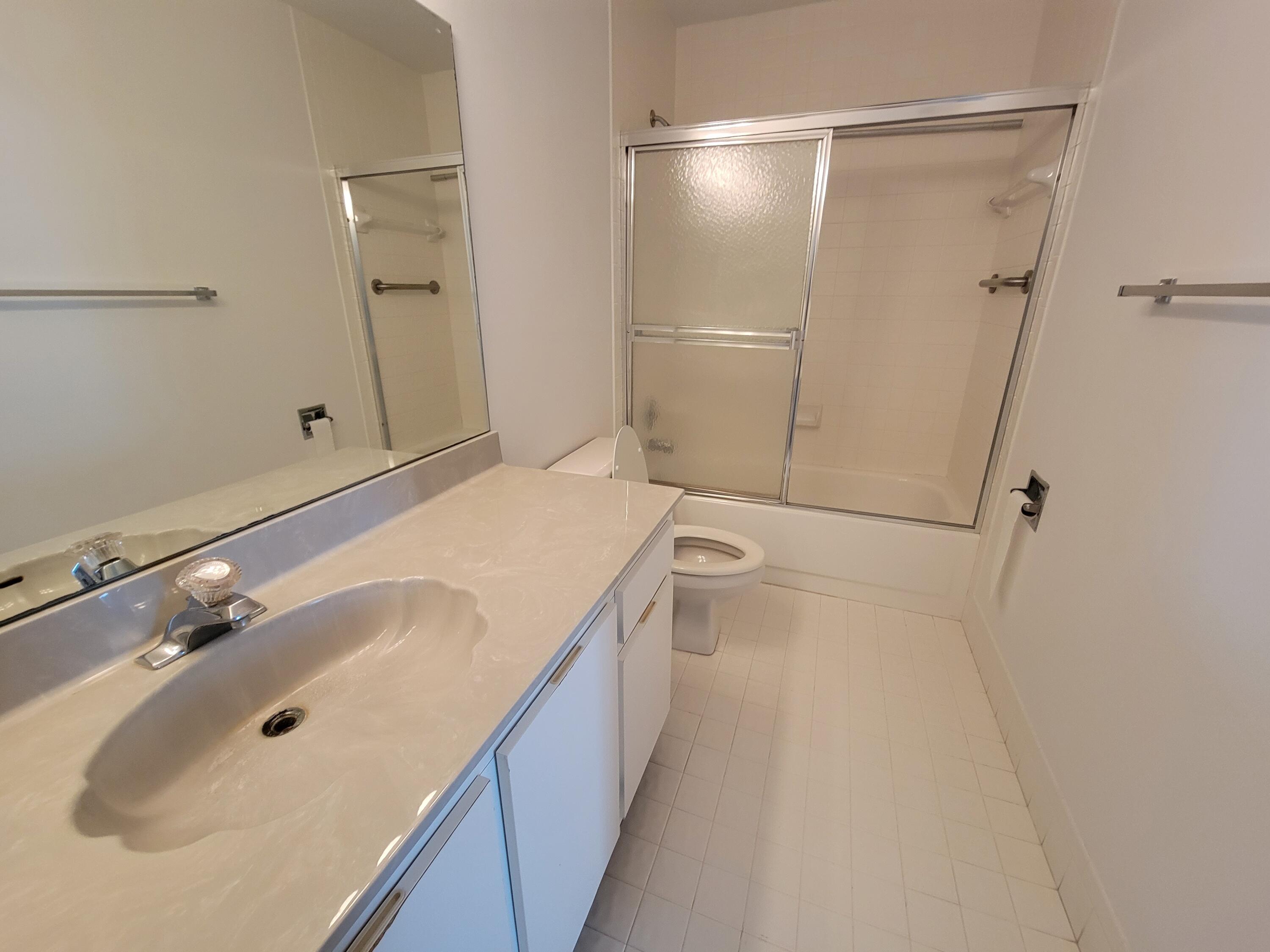 10845 Palm Spring Drive Boca Raton, FL 33428 - Photo 13 of 19 20230729_120359