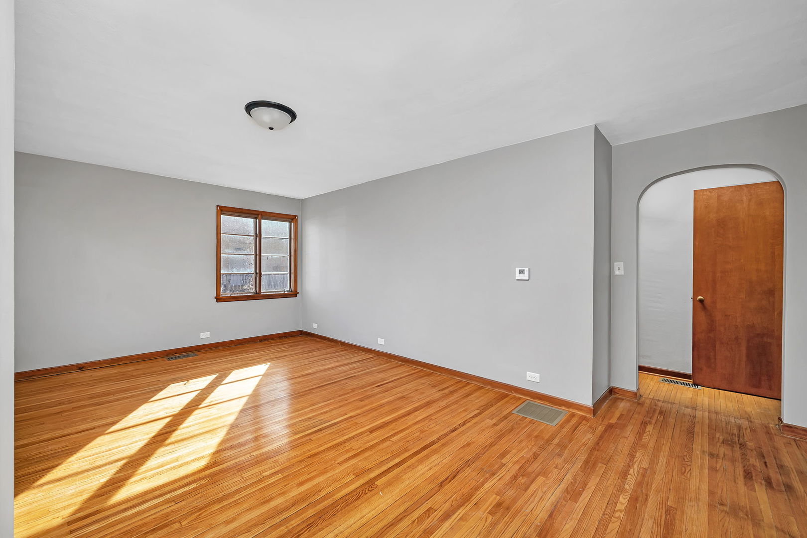 537 St George Street Ottawa, IL 61350 - Photo 6 of 36