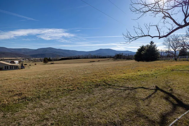 $625,000 | 467 Vista Vw Road, Stanley, VA 22851