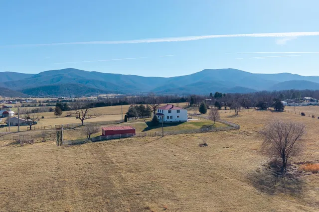$625,000 | 467 Vista Vw Road, Stanley, VA 22851