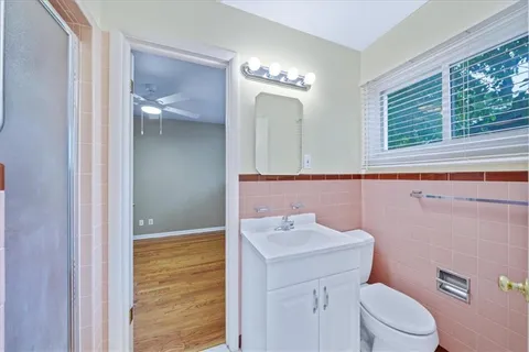 $350,000 | 3428 West 77th Terrace, Prairie Village, KS 66208