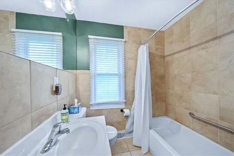 $350,000 | 3428 West 77th Terrace, Prairie Village, KS 66208