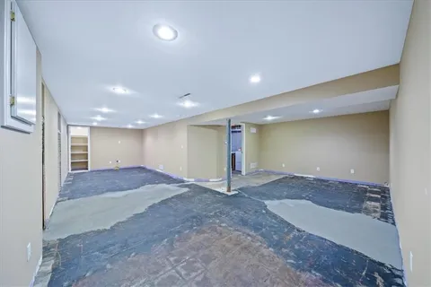 $350,000 | 3428 West 77th Terrace, Prairie Village, KS 66208