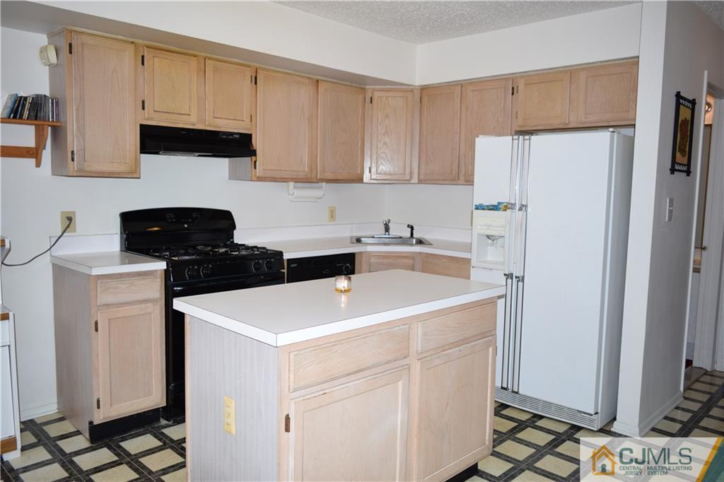 352 Lunar Road Piscataway, NJ 08854 - Photo 15 of 24 Gallery Image 15