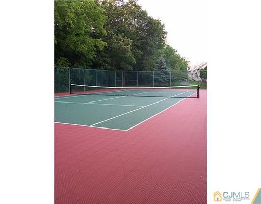 352 Lunar Road Piscataway, NJ 08854 - Photo 20 of 24 Gallery Image 20