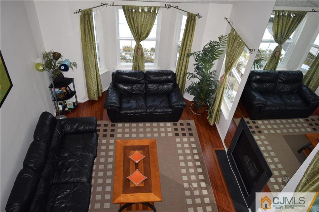 352 Lunar Road Piscataway, NJ 08854 - Photo 3 of 24 Gallery Image 3