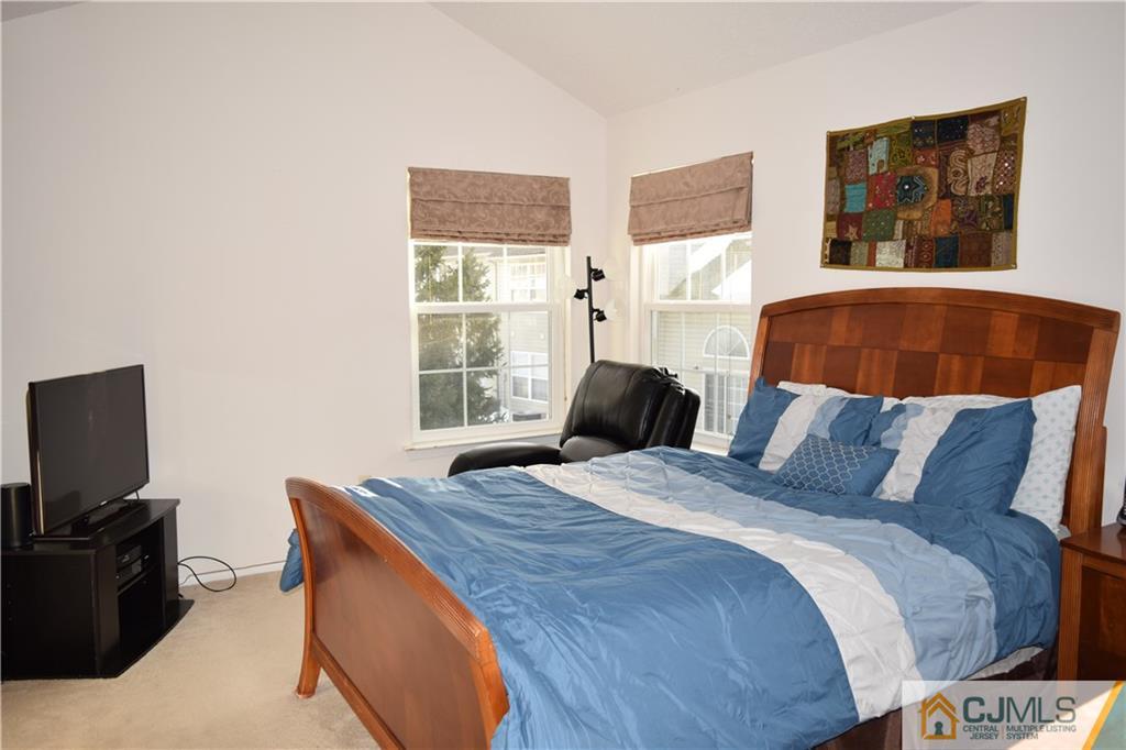 352 Lunar Road Piscataway, NJ 08854 - Photo 7 of 24 Gallery Image 7