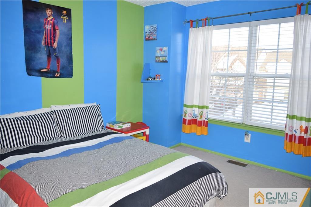352 Lunar Road Piscataway, NJ 08854 - Photo 9 of 24 Gallery Image 9